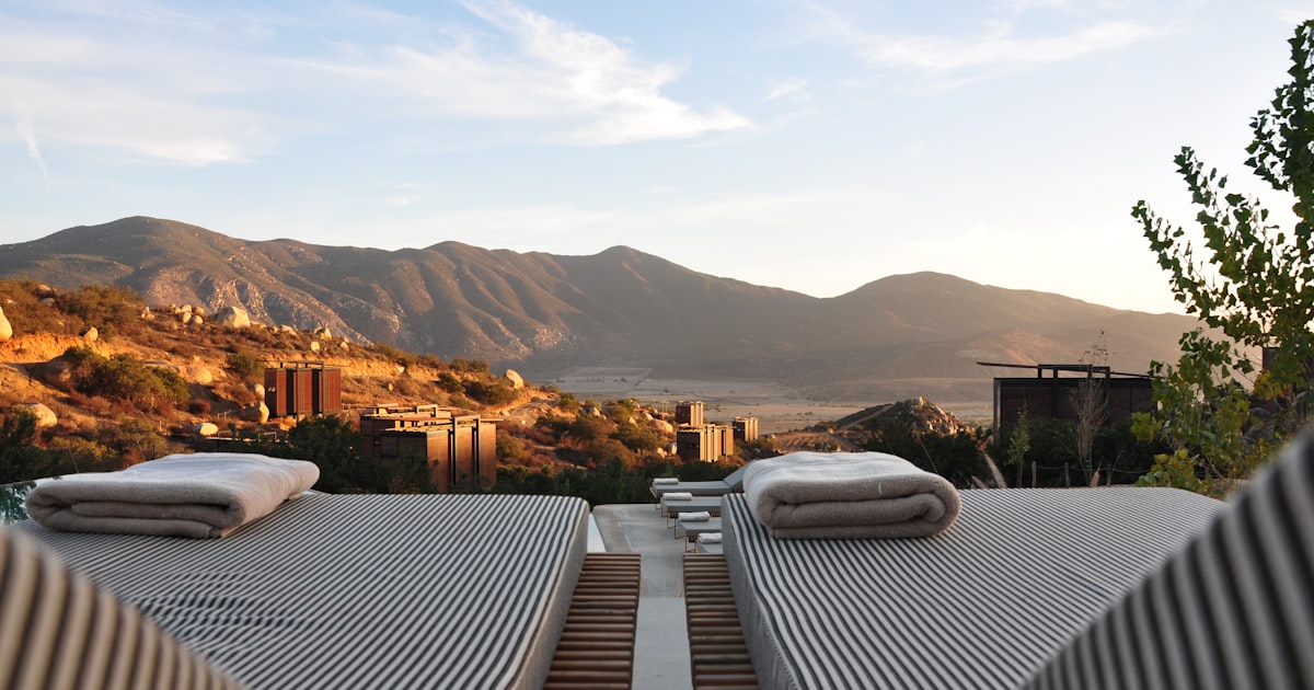 Airbnb vs Hotel: Qual Compensa Mais em 2026?